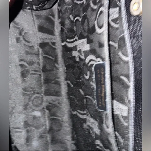 Salvatore Ferragamo Vintage Shoulder Bag Black Leather with Gold Accent - Picture 11 of 12